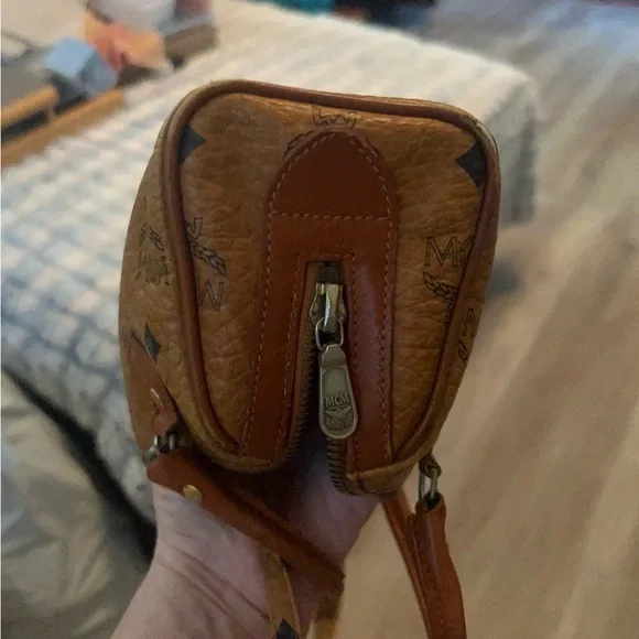 MCM Cognac Leather Satchel with Gold Accents - Picture 3 of 9